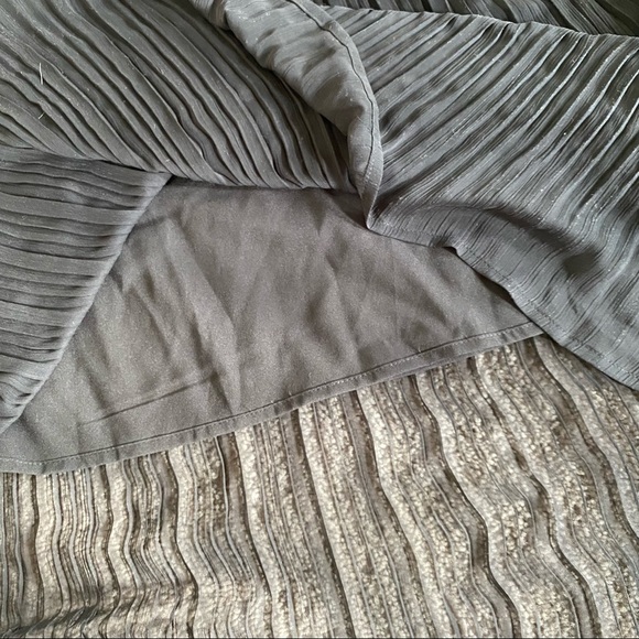 Oak + Fort Chiffon Pleated Midi Skirt - Picture 4 of 5